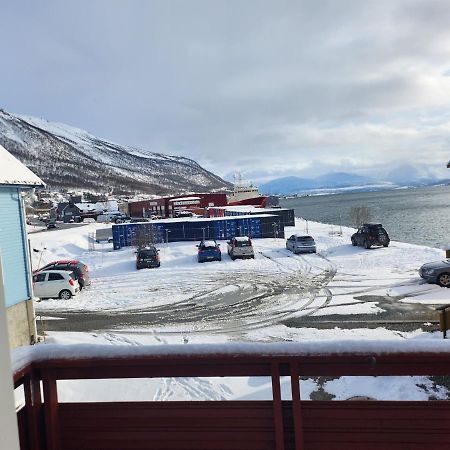 Apartment By The Lakeside Tromso Bagian luar foto